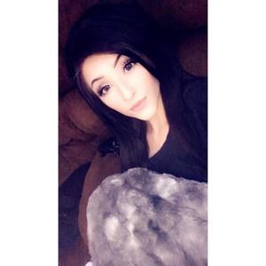 Meet your Posher, Melia